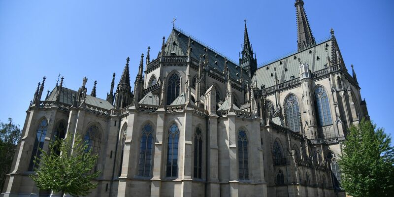 Auf der Plattform Telegram ist unter dem Namen «Katholischer Widerstand» ein angebliches Bekennerschreiben aufgetaucht.  - Foto: Barbara Gindl/apa/dpa