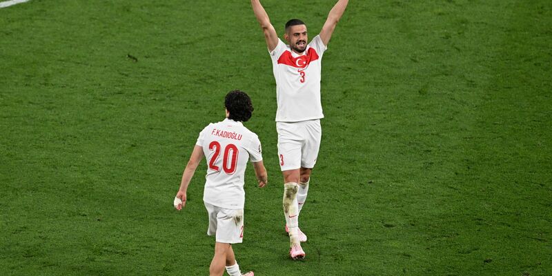 Merih Demiral sorgte mit dem Wolfsgruß für einen EM-Eklat. - Foto: Hendrik Schmidt/dpa