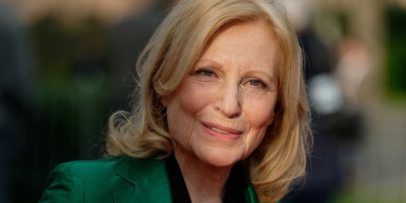 «Meine Fremdwahrnehmung und wie ich mich selbst sehe, das passt im Alter besser zusammen», sagt Kroymann. - Foto: Henning Kaiser/dpa