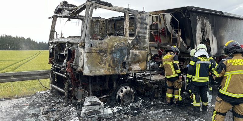 API-TH: Zugmaschine brennt vollständig aus - Foto: presseportal.de