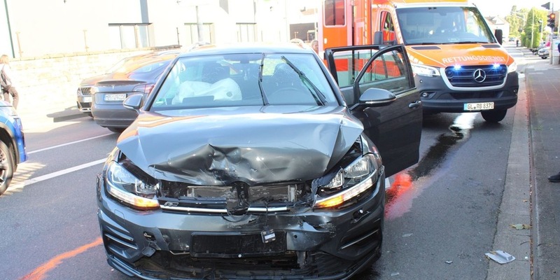 POL-RBK: Leichlingen - Drei Verletzte bei Frontalzusammenstoß - Foto: presseportal.de