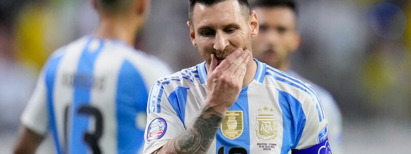 Lionel Messi vergab einen Elfmeter, kam aber mit Argentinien trotzdem weiter. - Foto: Julio Cortez/AP/dpa