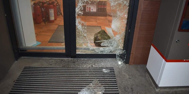 POL-AC: Versuchter Einbruch in Tankstelle - Täter flüchten - Foto: presseportal.de