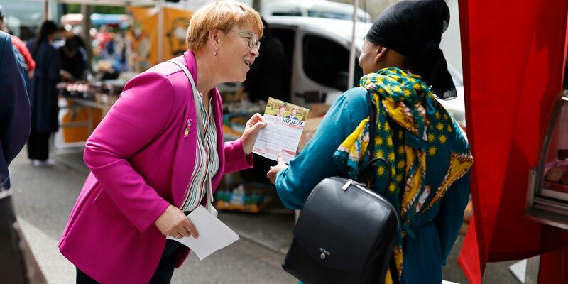 Umfragen sagen für die Parlamentswahl in Frankreich ein knappes Rennen voraus. - Foto: Jeremias Gonzalez/AP/dpa