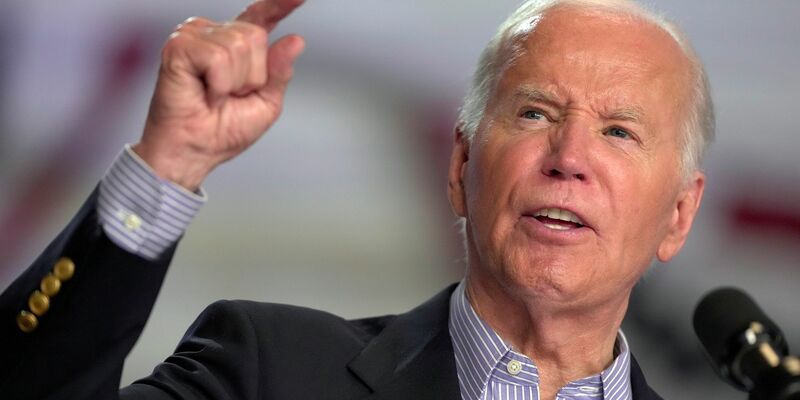 Jede Äußerung und jeder Auftritt des 81-Jährigen werden genaustens unter die Lupe genommen. - Foto: Manuel Balce Ceneta/AP/dpa