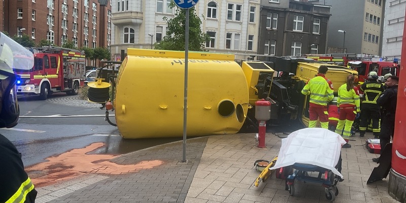 FW-DO: LKW kippt auf der Silberstraße umgekippt - Foto: presseportal.de
