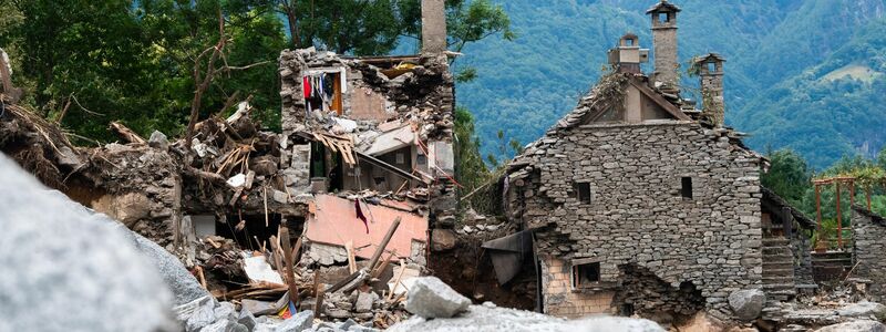 Ein Unwetter am vergangenen Wochenende hat im Bavonatal schwere Schäden angerichtet. (Archivbild) - Foto: Samuel Golay/KEYSTONE/TI-PRESS/dpa