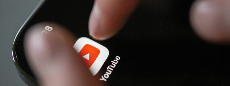 Youtube und andere Video-Plattformen kommen bei Kindern und Jugendlichen gut an. - Foto: Marijan Murat/dpa