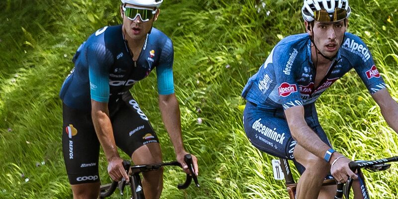 Nach dem Tod des Radprofis André Drege (l) bei der Österreich-Rundfahrt endet die letzte Etappe des Rennens mit einer Kondolenzfahrt. - Foto: Expa/Johann Groder/APA/dpa