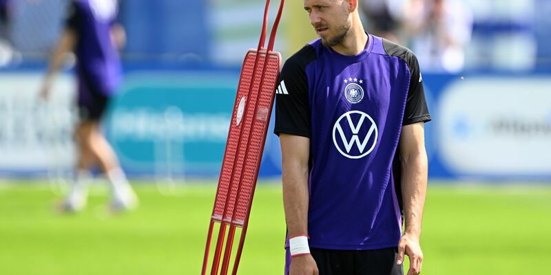 Der Wechsel von Waldemar Anton zum BVB ist perfekt. - Foto: Federico Gambarini/dpa