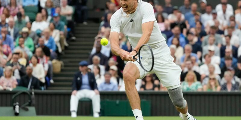 Muss weiter auf sein erstes Viertelfinale in Wimbledon warten: Alexander Zverev. - Foto: Kirsty Wigglesworth/AP