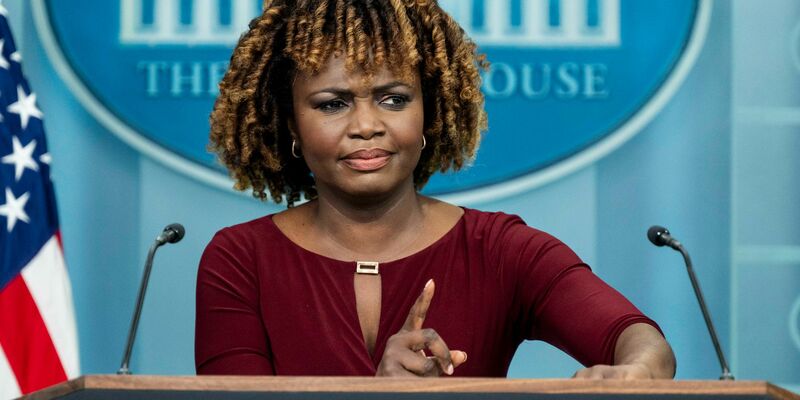 Bidens Sprecherin Karine Jean-Pierre fordert die Presse zu respektvollem Umgang auf. - Foto: Michael Brochstein/Zuma Press/dpa