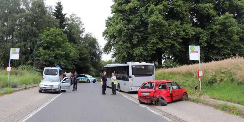 POL-ME: Verdacht auf illegales Autorennen: 20-Jähriger schwer verletzt - Mettmann - 2407033 - Foto: presseportal.de