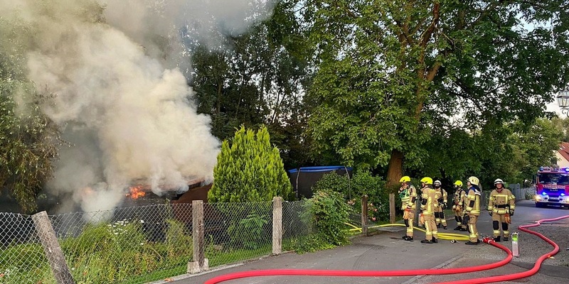 FW Konstanz: Brand einer Gartenhütte - Foto: presseportal.de