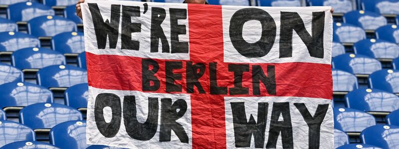 Ein englischer Fan ist schon vor dem EM-Halbfinale sehr opzimistisch. - Foto: Bernd Thissen/dpa