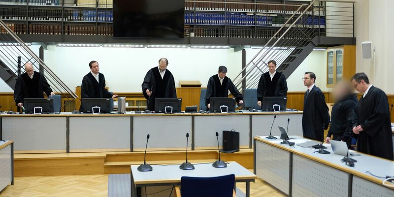 Ein Deutscher ist vor dem dem Oberlandesgericht Koblenz wegen Beihilfe zum Mord und Beihilfe zum Mordversuch freigesprochen worden. Archiv-Foto - Foto: Thomas Frey/dpa