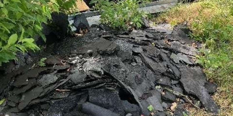 POL-AUR: Friedeburg - Dachpappe und Bauholz illegal entsorgt - Foto: presseportal.de