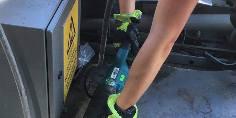 FW-M: Aufzug steht plötzlich still (Lochhausen) - Foto: presseportal.de