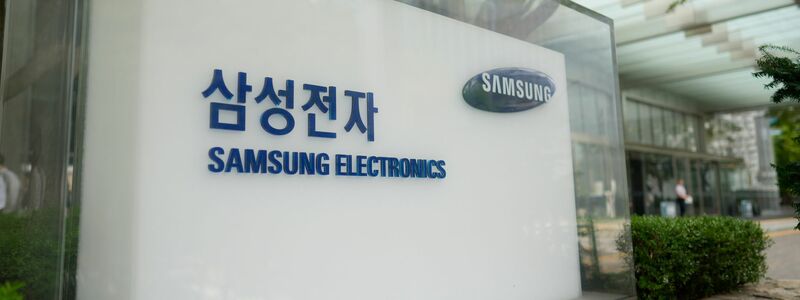  Die gewerkschaftlich organisierten Beschäftigten von Samsung Electronics wollen mit einem unbefristeten Streik Druck auf Südkoreas größtes Unternehmen ausüben. (Archivbild) - Foto: Lee Jin-man/AP