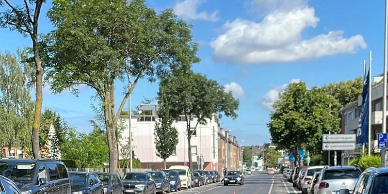 POL-DN: 1,5 Meter Abstand - Polizei Düren und Stadt Düren starten gemeinsame Aktion zur Stärkung der Sicherheit von Radfahrerinnen und Radfahrern - Foto: presseportal.de