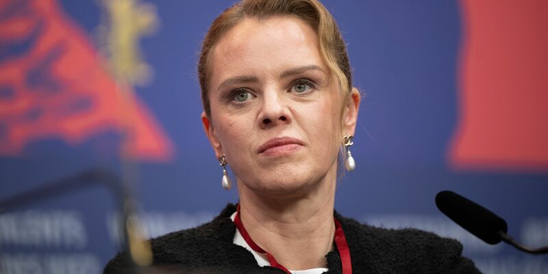 Von Julia von Heinz stammt der Film «Und morgen die ganze Welt». - Foto: Sebastian Christoph Gollnow/dpa