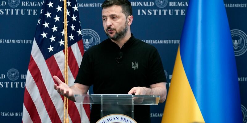 Selenskyj wünscht sich insgesamt sogar 128 Kampfjets  - Foto: Jose Luis Magana/AP/dpa