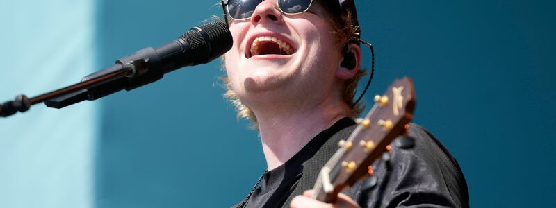 Auf seinem achten Album verarbeitet Ed Sheeran süd- und westasiatische Klänge. (Archivbild) - Foto: Wilfredo Lee/AP/dpa