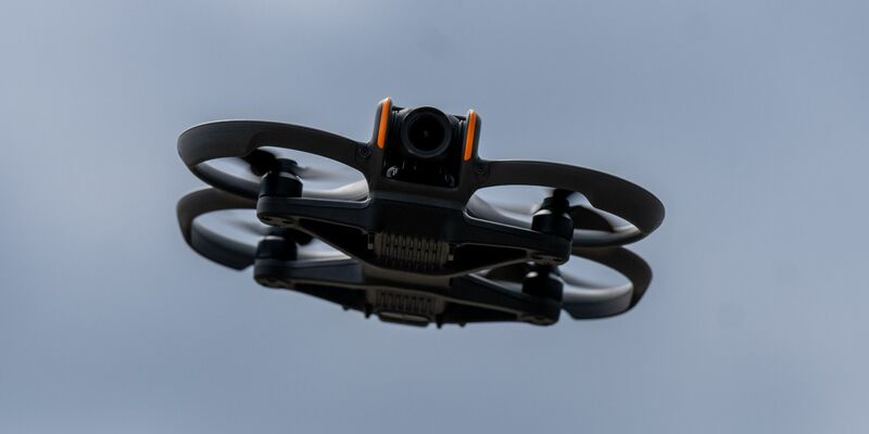 In Deutschland kommt es regelmäßig zu illegalen Flügen von unbemannten Drohnen über Einrichtungen der kritischen Infrastruktur. (Archivbild) - Foto: Monika Skolimowska/dpa