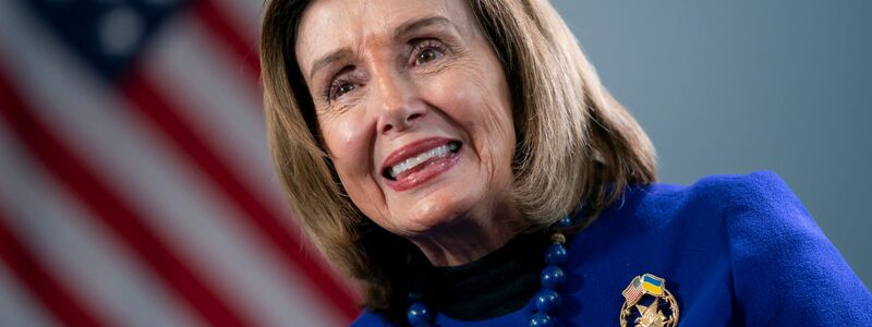 Die demokratische Spitzenpolitikerin Nancy Pelosi ist eine enge Vertraute Bidens. (Archivbild) - Foto: J. Scott Applewhite/AP/dpa