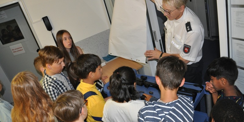 POL-CE: Ferienpassaktion bei der Polizei Celle - Foto: presseportal.de