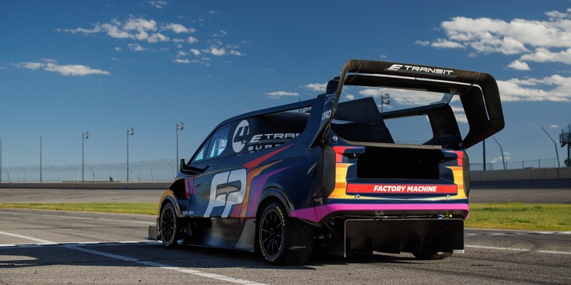 Ford erklimmt den Goodwood Hügel mit spannender Kombination aus Benzin- und Elektro-Power - Foto: presseportal.de