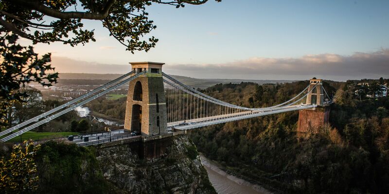 Die Clifton Suspension Bridge gilt als Wahrzeichen der Stadt Bristol. - Foto: picture alliance / Ben Birchall/PA Wire/dpa