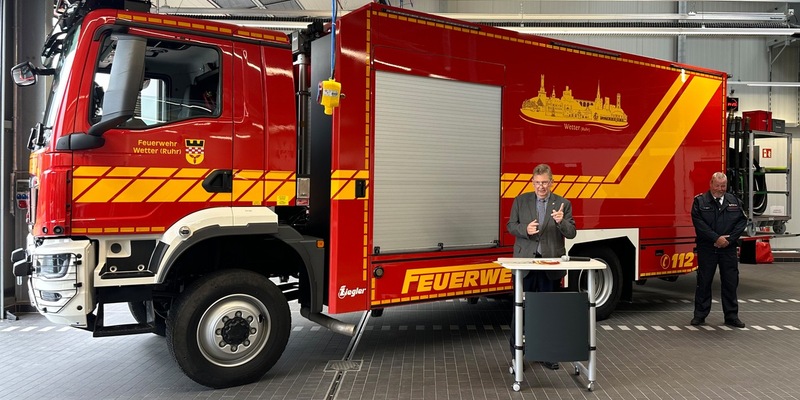 FW-EN: Feuerwehr Wetter (Ruhr) übernimmt neuen GW-L2 - Foto: presseportal.de