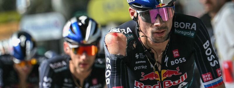 Red Bull-BORA-hansgrohe-Kapitän Primoz Roglic stürzte kurz vor dem Ziel schwer. - Foto: Marco Bertorello/AFP/dpa