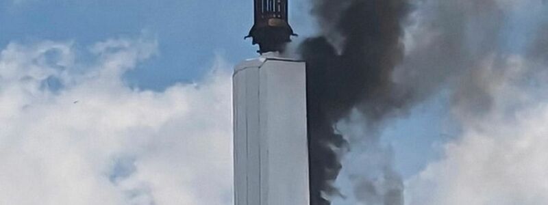 Der Brand im Turm der Kathedrale von Rouen brach während Bauarbeiten aus. - Foto: Uncredited/Vivien Leservoisier/AP/dpa