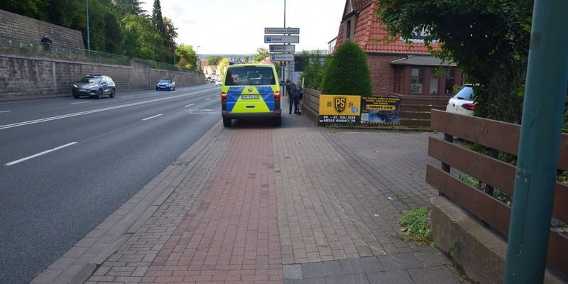 POL-HM: Gestürzte Fahrerin eines Elektrorollers - Polizei sucht Zeugen - Foto: presseportal.de