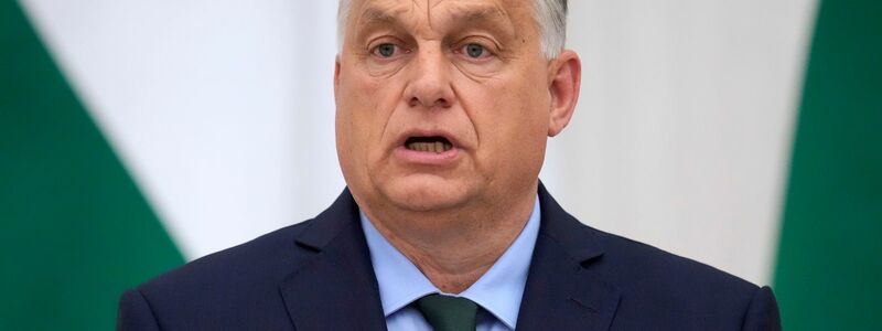 Viktor Orban sieht sich auf einer Friedensmission. (Archivbild) - Foto: Alexander Zemlianichenko/AP/dpa