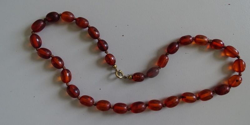 POL-HL: HL / Eigentümer von Schmuck gesucht - Foto: presseportal.de