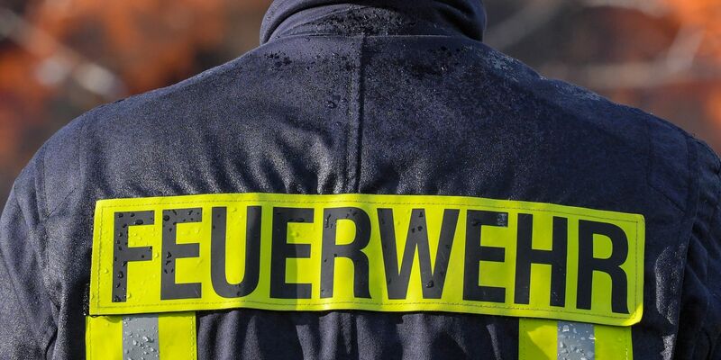 Die Feuerwehr in Telgte im Kreis Warendorf ist nach einem Sturm im Großeinsatz (Foto Archiv). - Foto: Patrick Pleul/dpa-Zentralbild/dpa