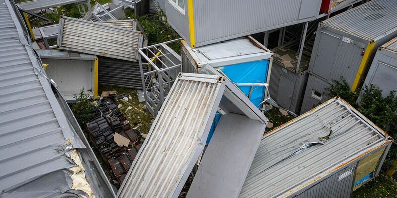 Über die sozialen Medien wurde die Bevölkerung gewarnt, zu Hause zu bleiben.  - Foto: Guido Kirchner/dpa