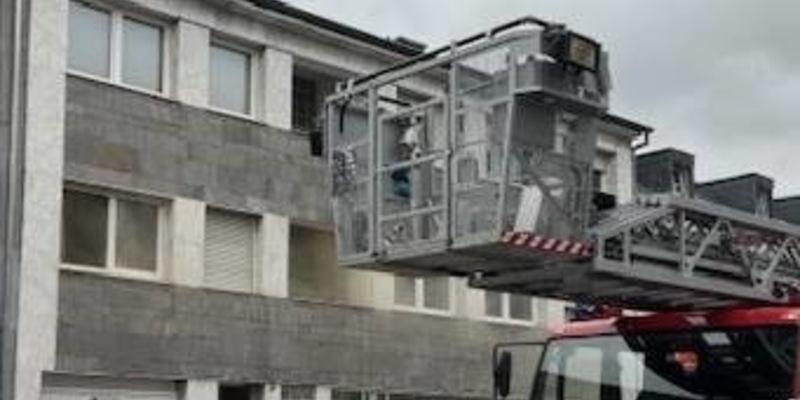 FW Düren: Zimmerbrand in Birkesdorf, ein Bewohner gerettet. - Foto: presseportal.de