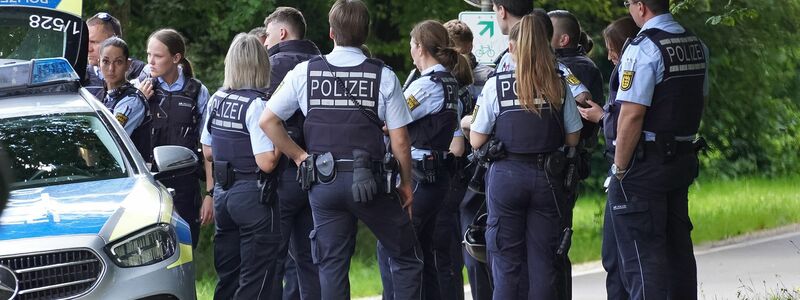 Die Ermittler gehen derzeit von einer familieninternen Tat aus. - Foto: Jannik Nölke/dpa