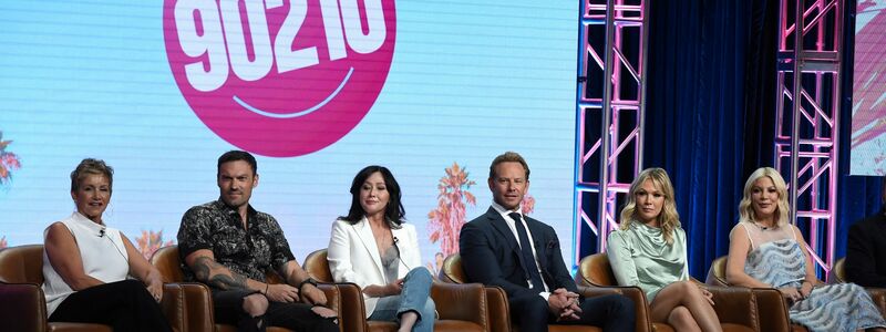 Die «Beverly Hills, 90210»-Stars kamen 2019 für eine Wiederauflage der Serie zusammen. (Archivbild) - Foto: Chris Pizzello/Invision/AP