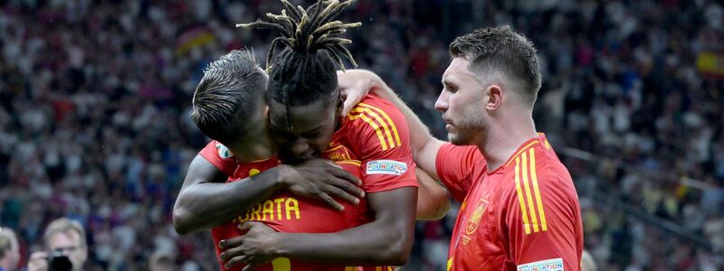 Die Spanier um Nico Williams (M.), Alvaro Morata (l) und Aymeric Laporte wurden Europameister. - Foto: Federico Gambarini/dpa