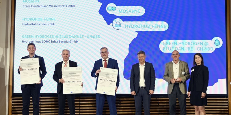 IPCEI: Hydrogenious LOHC erhält Millionenförderung für Green Hydrogen @ Blue Danube - Foto: (C) BMWK / Andreas Mertens, presseportal.de