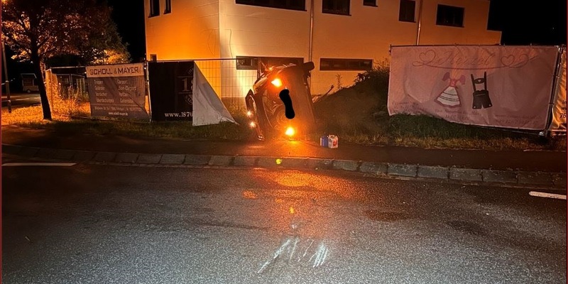 POL-PDLD: Verkehrsunfall unter Alkoholeinfluss - 3 Leichtverletzte - Foto: presseportal.de