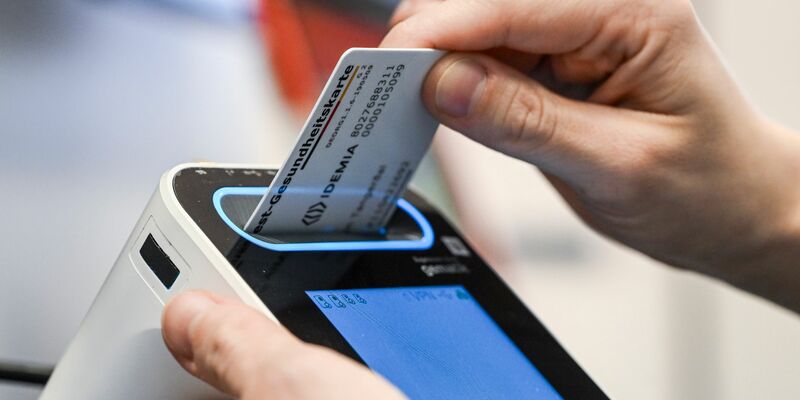 Die elektronische Patientenakte ist in der deutschen Bevölkerung populär. (Symbolbild) - Foto: Jens Kalaene/dpa