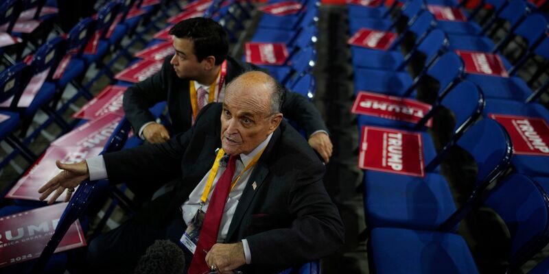 Rudy Giuliani ist ein enger Verbündeter von Donald Trump - beide Republikaner stammen aus New York. - Foto: Jae C. Hong/AP