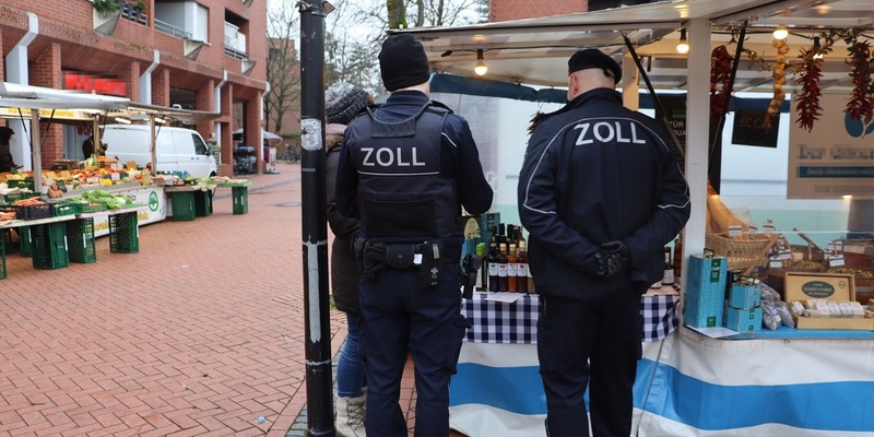 HZA-UL: Marktbeschicker wegen Schwarzarbeit zu Haftstrafe verurteilt - Foto: presseportal.de