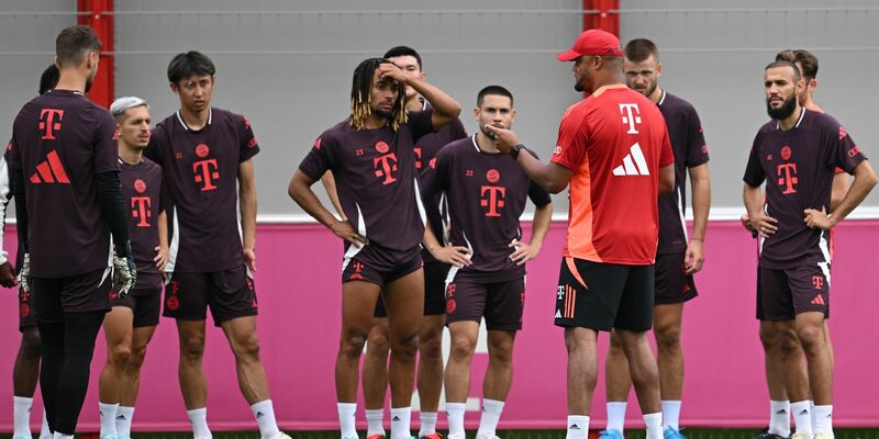 Vincent Kompany leitete am Mittwoch sein erstes Bayern-Training - Foto: Sven Hoppe/dpa